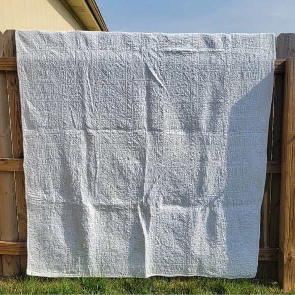 Vintage Quilt - Picture 5 of 7